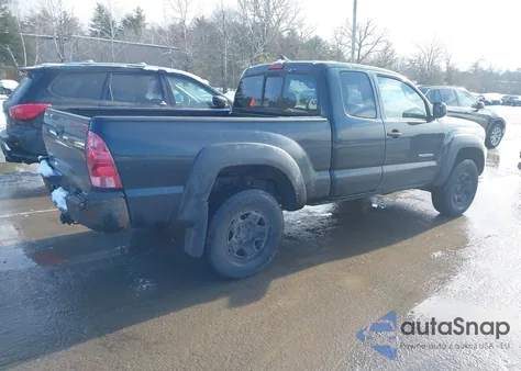 2005 Toyota Tacoma from USA, damaged, VIN 5TEUX42NX5Z131652